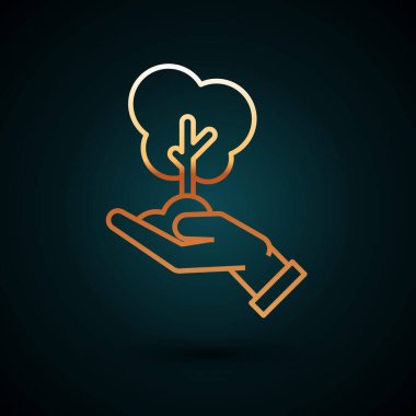 Çevre koruma ikonunun elindeki altın çizgi ağacı koyu mavi arka planda izole edilmiş. Tohum ve tohum. Fidan dikiyorum. Ekoloji konsepti. Vektör İllüstrasyonu