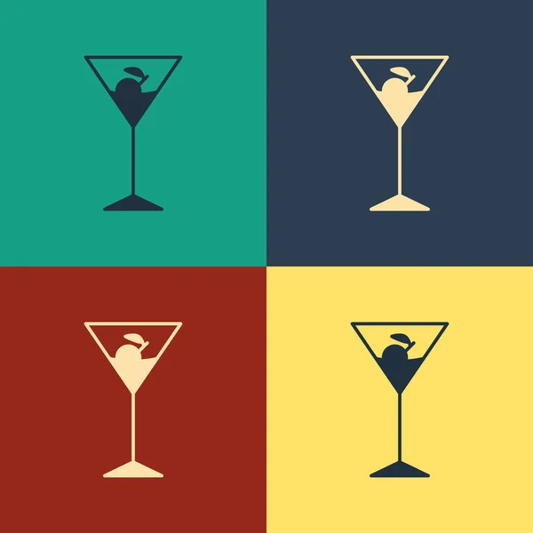 Icône en verre Martini couleur isolée sur fond couleur. Icône de cocktail. icône de verre de vin. Dessin style vintage. Illustration vectorielle — Image vectorielle