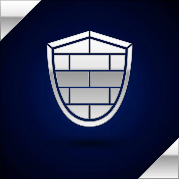 Escudo de prata com ícone de parede de tijolo de segurança cibernética isolado no fundo azul escuro. Símbolo de protecção de dados. Logotipo de firewall. Proteção de rede. Ilustração vetorial — Vetor de Stock