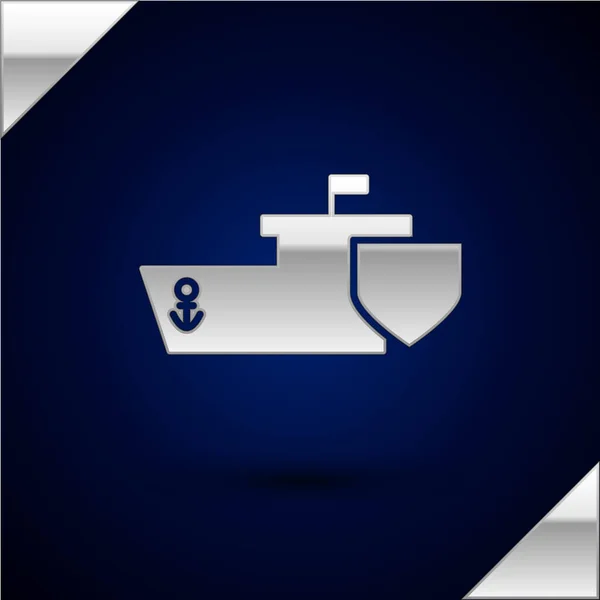 Ezüst hajó pajzs ikon elszigetelt sötétkék háttér. Biztosítási koncepció. Biztonság, biztonság, védelem, védelem. Vektorillusztráció — Stock Vector