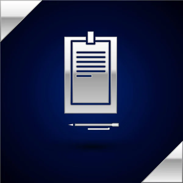 Серебряный буфер обмена с иконкой документа, выделенной на темно-синем фоне. Векторная миграция — стоковый вектор