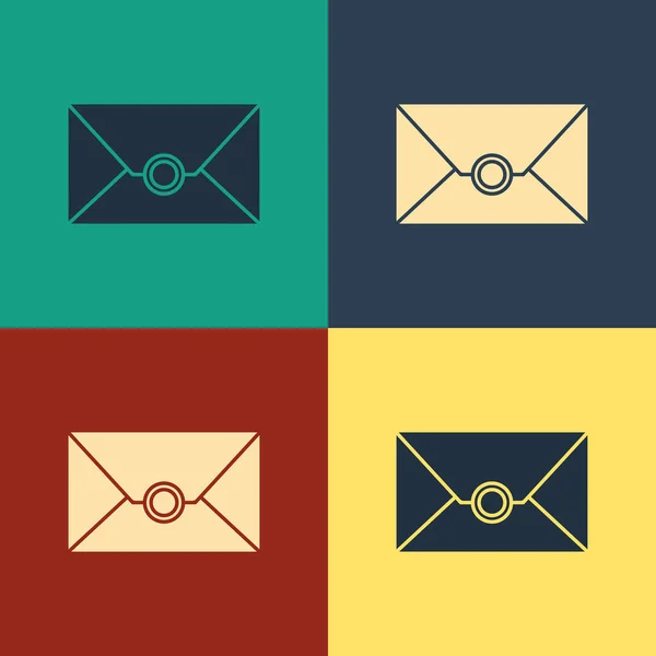 Kleur envelop pictogram geïsoleerd op kleur achtergrond. E-mail bericht letter symbool. Vintage stijl tekening. Vector illustratie — Stockvector