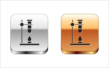 Beyaz arka planda izole edilmiş siyah cam deney tüpü ısıtıcı deney ikonu üzerinde deney tüpü. Laboratuvar ekipmanları. Gümüş-altın kare düğme. Vektör İllüstrasyonu