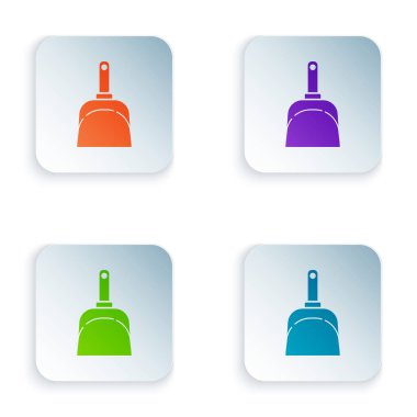 Beyaz arka planda izole renkli Dustpan simgesi. Kepçe hizmetlerini temizliyorum. Renkli kare düğmeleri simgeleri ayarlayın. Vektör Illustration