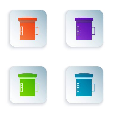 Beyaz arkaplanda izole edilmiş dalgıç simgesi için Büyük Renkli el feneri. Su altı ekipmanları. Renkli kare düğmelere simgeleri yerleştir. Vektör İllüstrasyonu