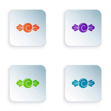 Beyaz arkaplanda izole edilmiş renkli Candy simgesi. Mutlu Cadılar Bayramı Partisi. Renkli kare düğmelere simgeleri yerleştir. Vektör İllüstrasyonu