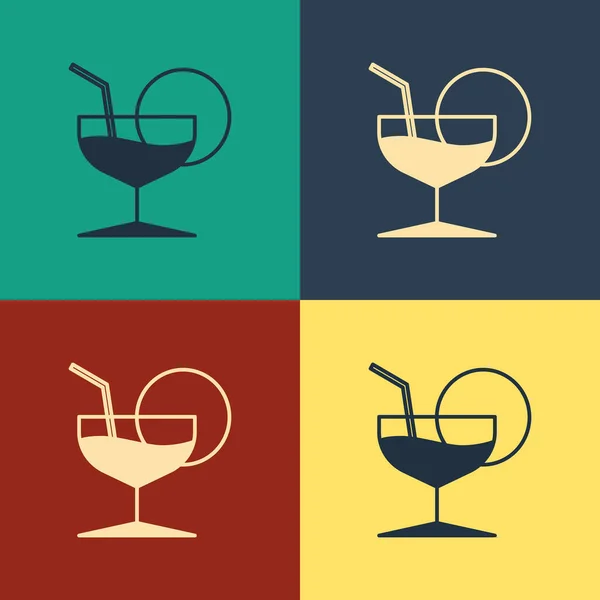 Color icono de vidrio Martini aislado en el fondo de color. Icono de cóctel. Icono de copa de vino. Dibujo de estilo vintage. Ilustración vectorial — Archivo Imágenes Vectoriales