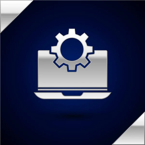 Icono de ordenador portátil y engranaje plateado aislado sobre fondo azul oscuro. Concepto de servicio de computadora portátil. Ajustar la aplicación, opciones de configuración, mantenimiento, reparación, fijación. Ilustración vectorial — Vector de stock