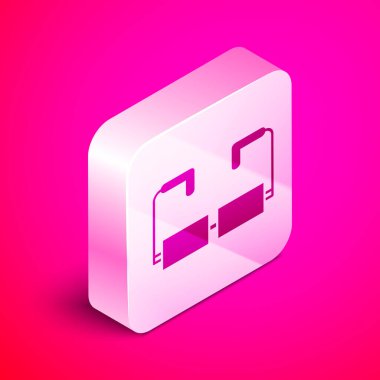 İzometrik Gözlük simgesi pembe arka plan üzerinde izole. Gözlük çerçeve sembolü. Gümüş kare düğme. Vektör İllüstrasyonu