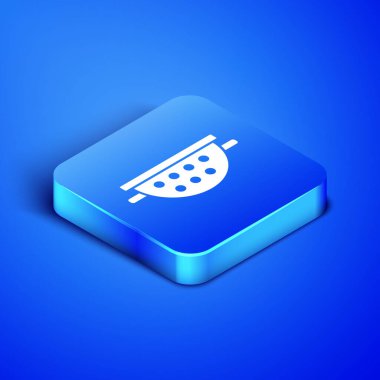 Isometric Kitchen süzgeç simgesi mavi arkaplanda izole edildi. Mutfak aletleri. Çatal bıçak seti. Mavi kare düğme. Vektör İllüstrasyonu