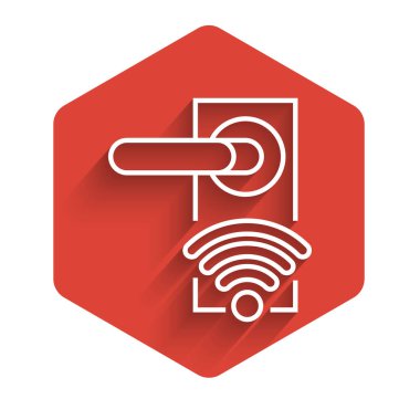 Beyaz çizgi dijital kapı kilidi uzun gölgeli ikonu açmak için kablosuz teknolojiye sahip. Kapı kolu tabelası. Güvenlik akıllı ev. Kırmızı altıgen düğmesi. Vektör İllüstrasyonu