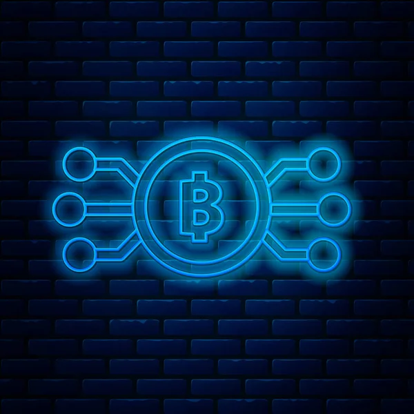 Línea de neón brillante Bitcoin criptomoneda en círculo con icono de circuito de microchip aislado en el fondo de la pared de ladrillo. Tecnología blockchain, mercado de dinero digital. Ilustración vectorial — Vector de stock