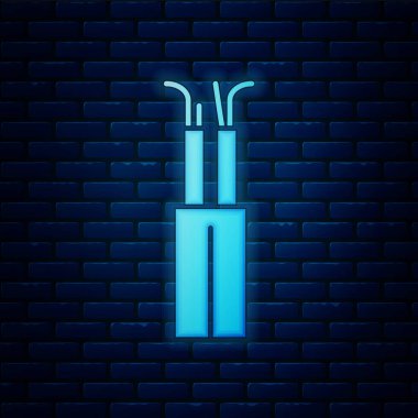 Parlayan neon elektrik kablo ikonu tuğla duvar arkasında izole edildi. Vektör İllüstrasyonu