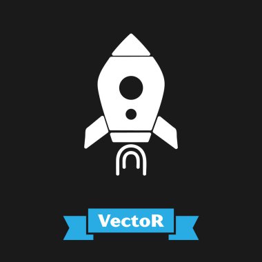 Siyah zemin üzerinde ateş ikonu olan beyaz roket gemisi. Uzay yolculuğu. Vektör İllüstrasyonu