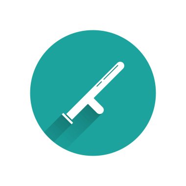 Beyaz Polis kauçuk çubuk ikonu uzun gölgeli izole edilmiş. Kauçuk copu. Polis yarasası. Polis ekipmanları. Yeşil daire düğmesi. Vektör İllüstrasyonu