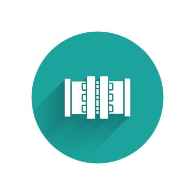 Beyaz Endüstri metalik borular ve uzun gölgeli kapakçık ikonu. Yeşil daire düğmesi. Vektör İllüstrasyonu