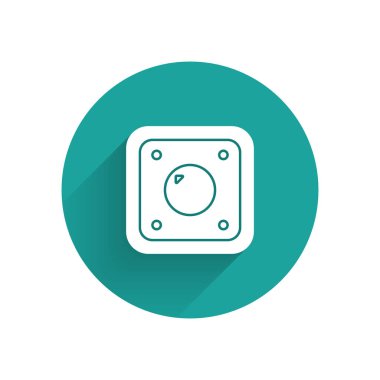 Uzun gölgeli beyaz elektrik düğmesi simgesi izole edildi. Açık ve kapalı simgesi. Loş ışık düğmesi işareti. Enerji tasarrufu kavramı. Yeşil daire düğmesi. Vektör İllüstrasyonu