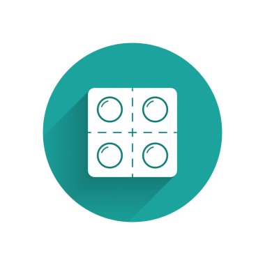 Beyaz Köpek ve haplar uzun gölgeli izole edilmiş. Hayvan için reçeteli ilaç. Yeşil daire düğmesi. Vektör İllüstrasyonu