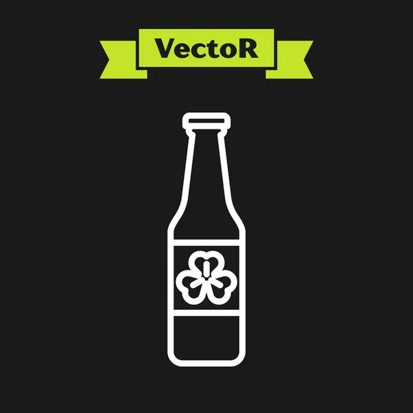 Ligne blanche Bouteille de bière avec icône de trèfle à quatre feuilles isolée sur fond noir. Joyeuse Saint Patricks. Illustration vectorielle — Image vectorielle