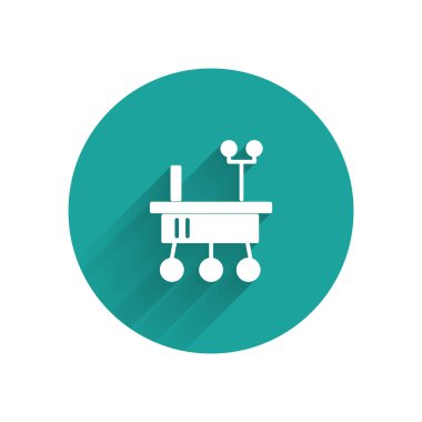 Beyaz Mars gezgin ikonu uzun gölgeli izole edilmiş. Uzay aracı. Ay yürüyüşü işareti. Gezegen yüzeyini incelemek için bir cihaz. Yeşil daire düğmesi. Vektör İllüstrasyonu