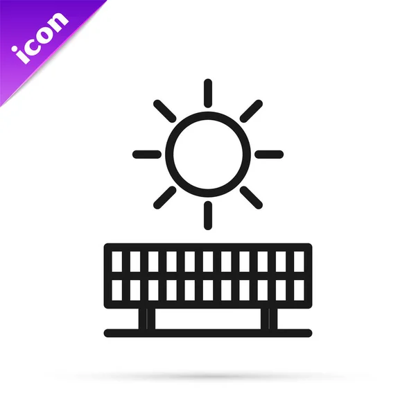 Línea negra Panel de energía solar e icono del sol aislados sobre fondo blanco. Ilustración vectorial — Vector de stock