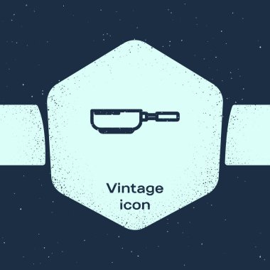 Grunge Hattı Kızartma Tavası simgesi mavi arka planda izole edildi. Kızartma veya kızartma gıda sembolü. Tek renkli klasik çizim. Vektör İllüstrasyonu