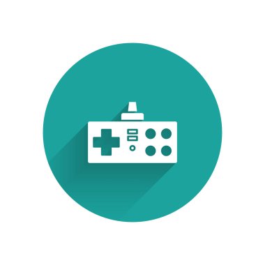 Beyaz Av Alanı simgesi uzun gölgeli izole edildi. Oyun kontrolörü. Yeşil daire düğmesi. Vektör İllüstrasyonu