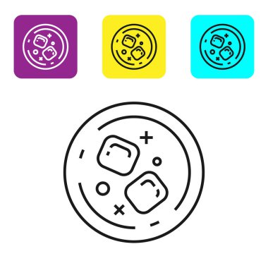 Beyaz arka planda izole edilmiş siyah çizgili viski ve buz küpleri simgesi. Renkli kare düğmeleri ayarlayın. Vektör İllüstrasyonu