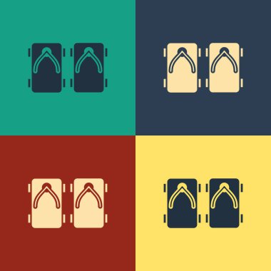 Color Geta traditional Japanese shoes icon isolated on color background. Vintage style drawing. Vector Illustration
