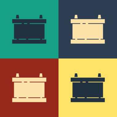 Renkli Araba akü simgesi renk arka planda yalıtılmış. Akümülatör pil enerji gücü ve elektrik akümülatör pil. Vintage tarzı çizim. Vektör İllüstrasyonu