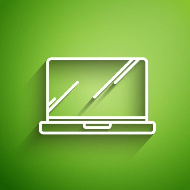 Yeşil arkaplanda beyaz çizgi dizüstü bilgisayar simgesi izole edildi. Boş ekran işaretli bilgisayar defteri. Vektör İllüstrasyonu