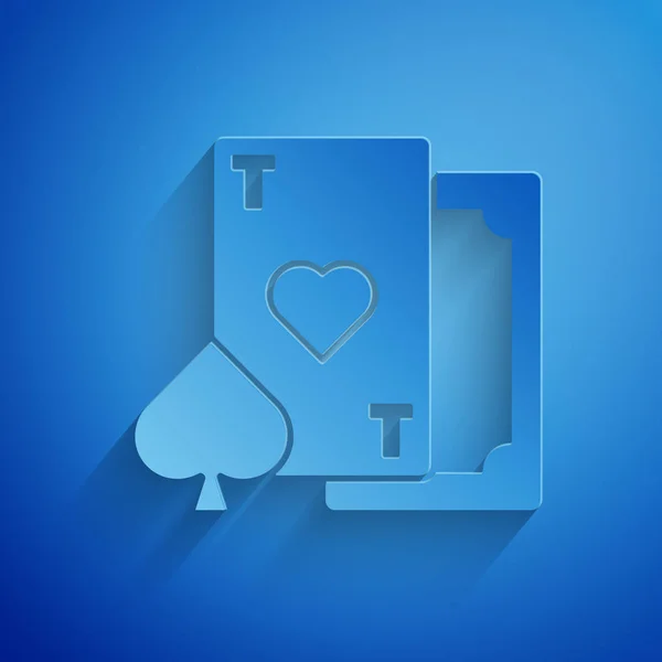 Corte de papel Playing card with heart symbol icon isolated on blue background. Jogo de casino. Estilo de arte de papel. Ilustração vetorial —  Vetores de Stock