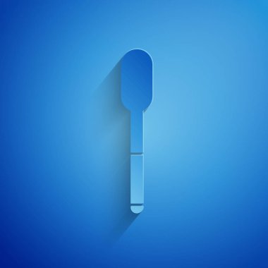 Kağıt kesiği kaşık simgesi mavi arkaplanda izole edildi. Mutfak aletleri. Çatal bıçak seti. Kağıt sanatı tarzı. Vektör İllüstrasyonu