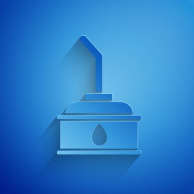 Mavi arka planda izole edilmiş motor makine yağı simgesi için kağıt kesme kutusu. Benzin bidonu. Yağ değiştirme ve onarım servisi. Kağıt sanatı tarzı. Vektör İllüstrasyonu