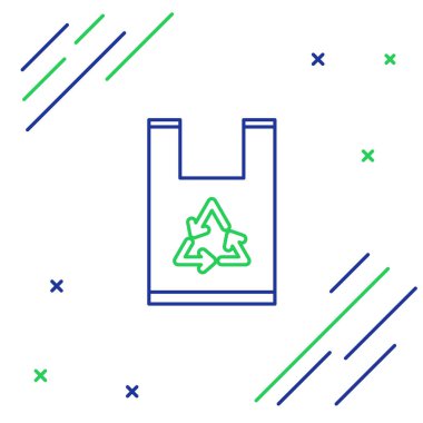 Beyaz zemin üzerinde geri dönüşüm simgesi olan mavi ve yeşil çizgili plastik torba. Geri dönüşüm sembollü çanta. Renkli taslak konsepti. Vektör İllüstrasyonu