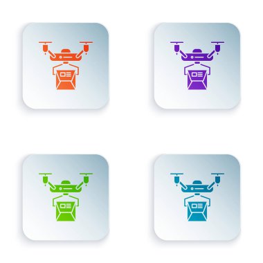 Renkli Drone dağıtım konsepti simgesi beyaz arkaplanda izole edildi. Quadrocopter bir paket taşıyor. Ulaşım, lojistik konsept. Kare düğmelere simgeleri yerleştir. Vektör İllüstrasyonu