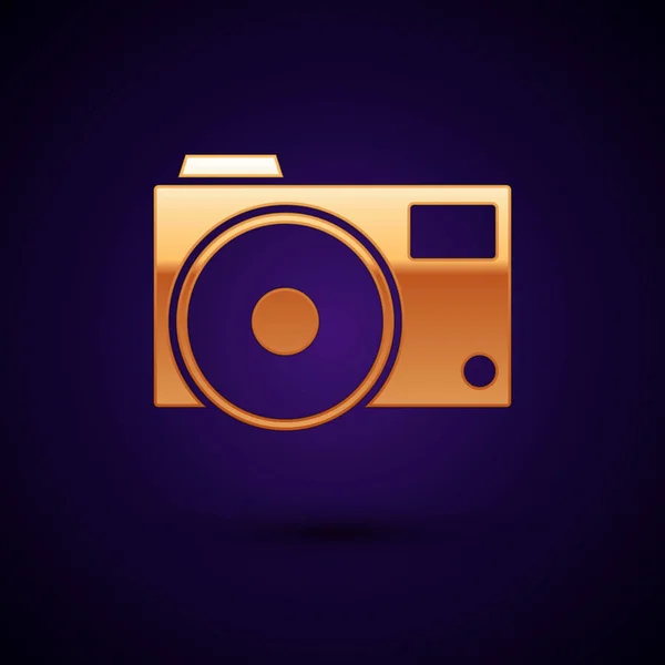 Icono de la cámara Gold Photo aislado sobre fondo azul oscuro. Icono de cámara fotográfica. Ilustración vectorial — Archivo Imágenes Vectoriales