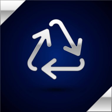 Koyu mavi arka planda yalıtılmış Gümüş Geri Dönüşüm simgesi. Dairesel ok simgesi. Çevre geri dönüştürülebilir yeşil gidin. Vektör İllüstrasyonu