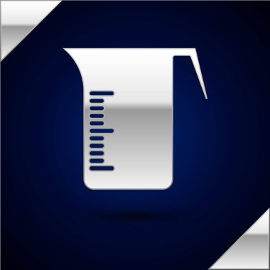 Koyu mavi arka plan üzerinde izole kuru ve sıvı gıda simgesi ölçmek için Gümüş Ölçüm fincan. Plastik saplı beher mezun oldu. Vektör İllüstrasyonu