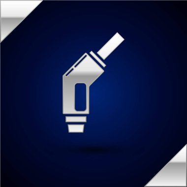 Gümüş benzin pompası başlık ikonu koyu mavi arka planda izole edildi. Yakıt pompası istasyonu. Yakıt ikmal tabelası. Benzin istasyonu ikonu. Vektör İllüstrasyonu