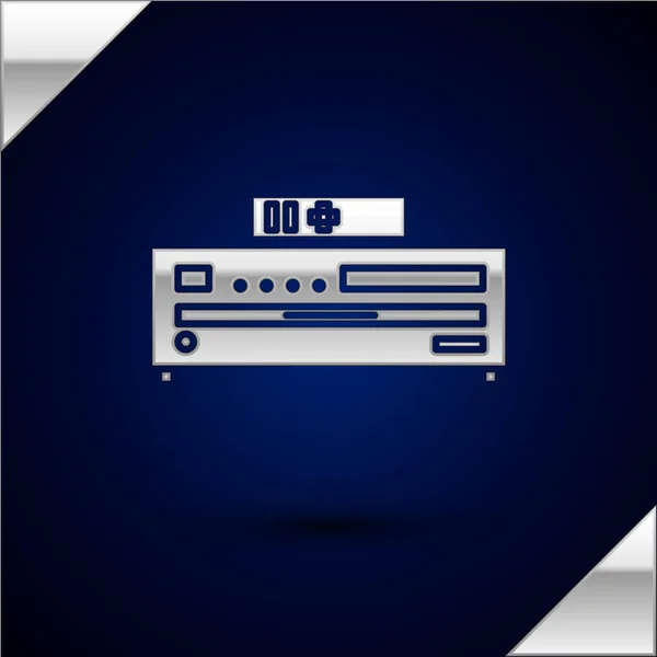 Silver Music Cd speler pictogram geïsoleerd op donkerblauwe achtergrond. Draagbaar muziekapparaat. Vector Illustratie — Stockvector