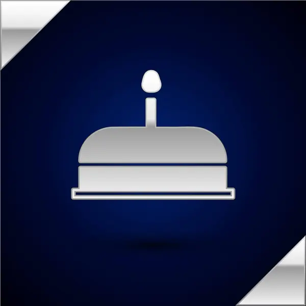 Silver Cake met brandende kaarsen pictogram geïsoleerd op donkerblauwe achtergrond. Gefeliciteerd met je verjaardag. Vector Illustratie — Stockvector