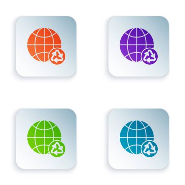 Color Planet earth ve beyaz arka plan üzerinde izole edilmiş bir geri dönüşüm simgesi. Çevre kavramı. Simgeleri renkli kare düğmelere ayarlayın. Vektör İllüstrasyonu
