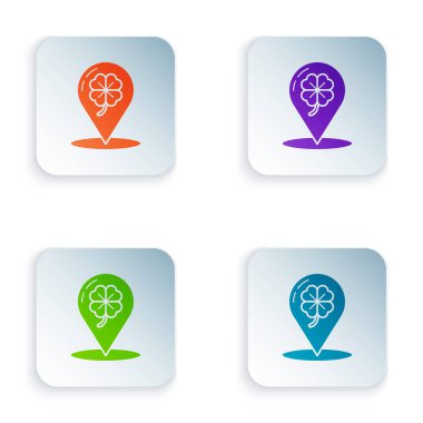 Beyaz arkaplanda dört yapraklı yonca simgesi izole edildi. Mutlu Aziz Patrick günleri. Renkli kare düğmelere simgeleri yerleştir. Vektör İllüstrasyonu