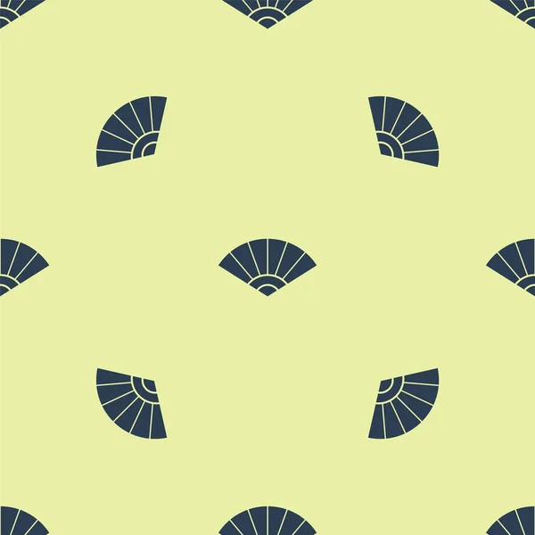 Blå Traditionellt papper kinesisk eller japansk vikbar fan ikon isolerade sömlösa mönster på gul bakgrund. Vektor Illustration — Stock vektor