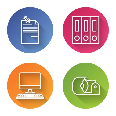 Çizgi nota kağıdını iğneli basma tuşuyla, ofis klasörlerini kağıtlarla ve belgelerle, bilgisayar monitörünü klavye ve viskiyle ayarla. Renkli daire düğmesi. Vektör