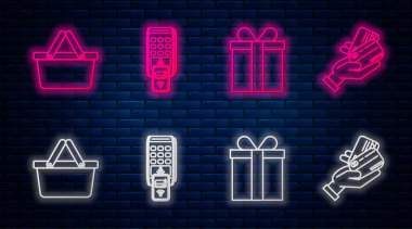 Pos terminalini basılı alıcıyla ayarla ve ödemeyi akıllı telefon, hediye kutusu, alışveriş sepeti ve insan eliyle kredi kartıyla doğruladı. Tuğla duvarda parlayan neon simgesi. Vektör