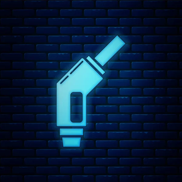 Gloeiende neon Benzinepomp mondstuk pictogram geïsoleerd op baksteen muur achtergrond. Brandstofpomp benzinestation. Brandstofserviceteken. Een tankstation icoon. Vector Illustratie — Stockvector