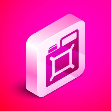 Pembe arka plan üzerinde izole benzin simgesi için Izometrik Kutu. Dizel gaz simgesi. Gümüş kare düğme. Vektör İllüstrasyonu