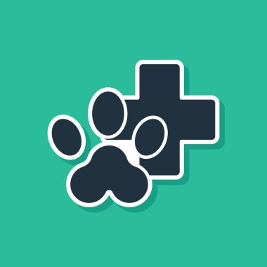 Mavi Veterinerlik Kliniği sembolü yeşil arka planda izole edilmiş. Çapraz hastane işareti. Stilize pati izi köpek ya da kedi. Evcil hayvan ilk yardım işareti. Vektör İllüstrasyonu